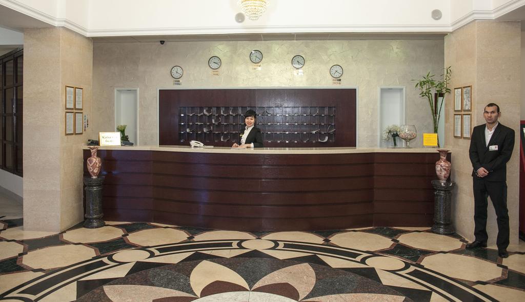 Kazakhstan Hotel Atyrau Exterior photo