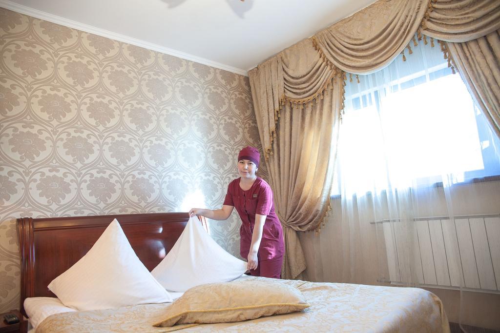 Kazakhstan Hotel Atyrau Exterior photo