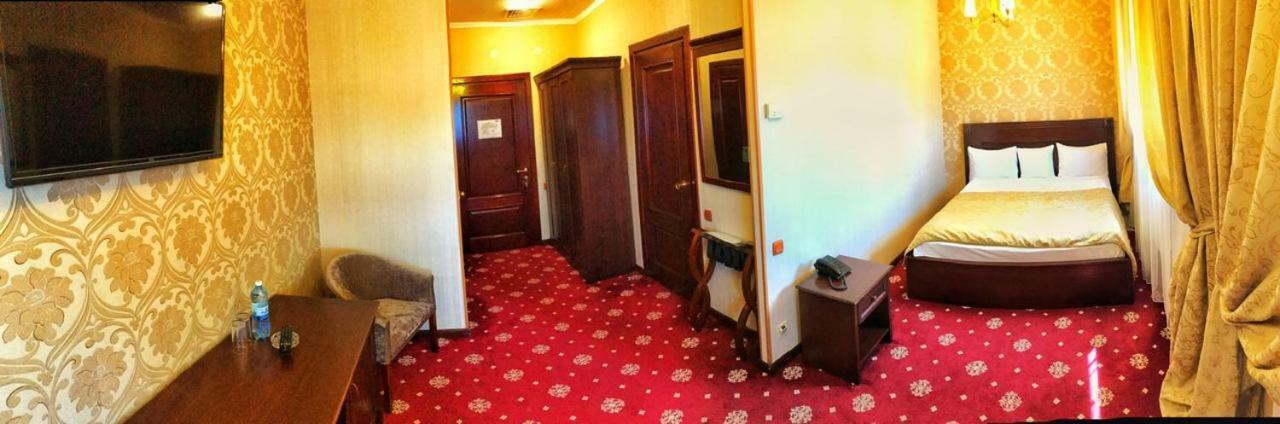 Kazakhstan Hotel Atyrau Room photo